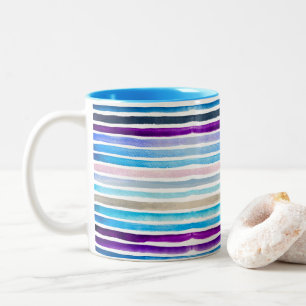 Blauwe aquarelstrepen handgeschilderd tweekleurige koffiemok