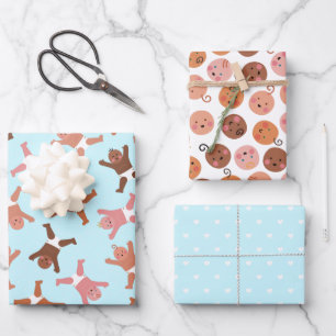 Blauwe babyjongen die papier verpakt, vellen 3