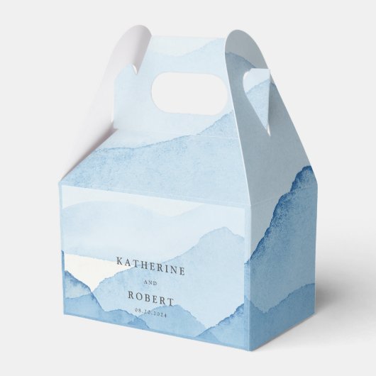 Blauwe Bergketen Landschap Monogram Bruiloft Bedankdoosjes (Voorkant Zijde)