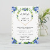 Blauwe bessen Bloemen Hart Krans Bruiloft Kaart (Staand voorkant)