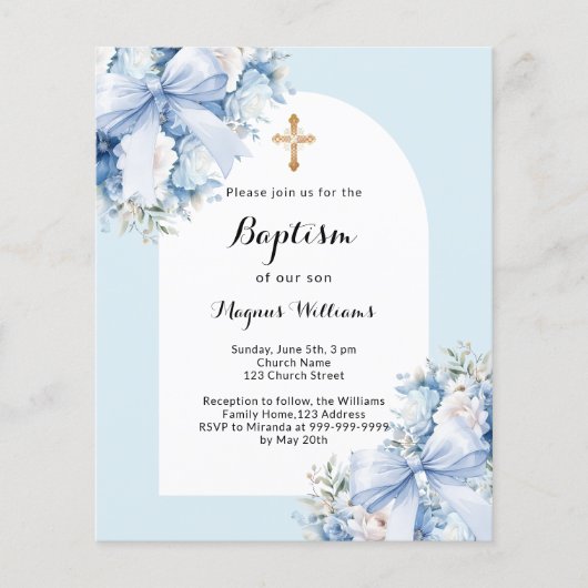 Blauwe bloemen boog kruis jongen doop uitnodiging (Voorkant)