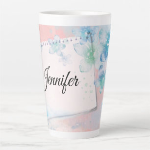 blauwe bloemen op roze achtergrond latte mok