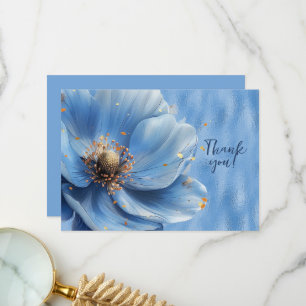 Blauwe Bloemen Vergroot op Glanzend Blauw Dank u Bedankkaart