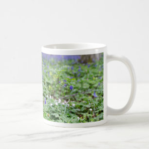 Blauwe bosklokjes bos koffiemok