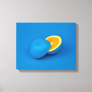 Blauwe citroen in twee helften gesneden canvas afdruk
