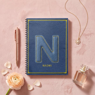 Blauwe denim textuur gele steek monogram N Notitieboek