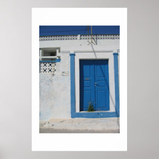 Blauwe deur in Santorini Poster