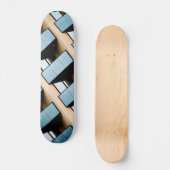 Blauwe en beige geometrische architectuur skateboard (Voorkant)