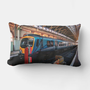 Blauwe en gele trein buitenkussen