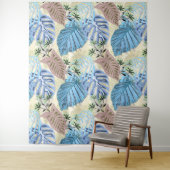 Blauwe en paarse tropische bladeren. wandkleed (In situ)