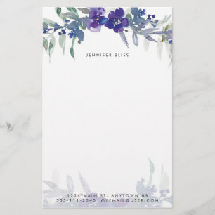 Blauwe en paarse waterverf bloemen gepersonaliseer briefpapier