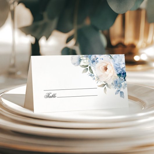 Blauwe en witte bloemen bruiloft