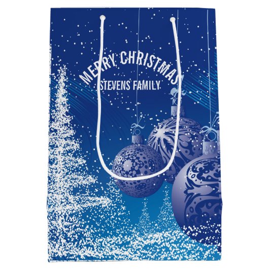 Blauwe en witte kerstbomen en Ornamenten Medium Cadeauzakje (Achterkant)