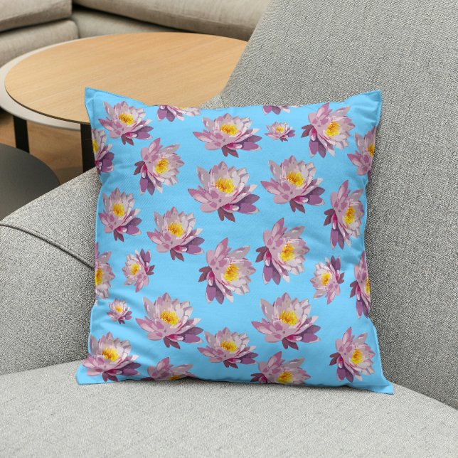  Blauwe Floral Kussen ( Vintage blue floral pillow at home :D)