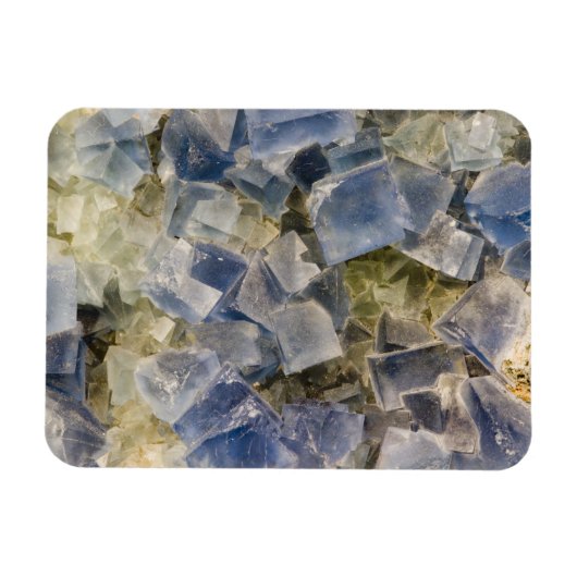 Blauwe fluorietkristallen in matrix magneet (Horizontaal)