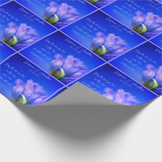 Blauwe Gentian Bloem Bruiloft Gepersonaliseerd Cadeaupapier (Hoek)
