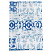 Blauwe Geometrische Floral Chinoiserie | Bruiloft Medium Cadeauzakje (Achterkant)