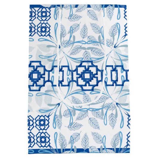 Blauwe Geometrische Floral Chinoiserie | Bruiloft Medium Cadeauzakje (Achterkant)