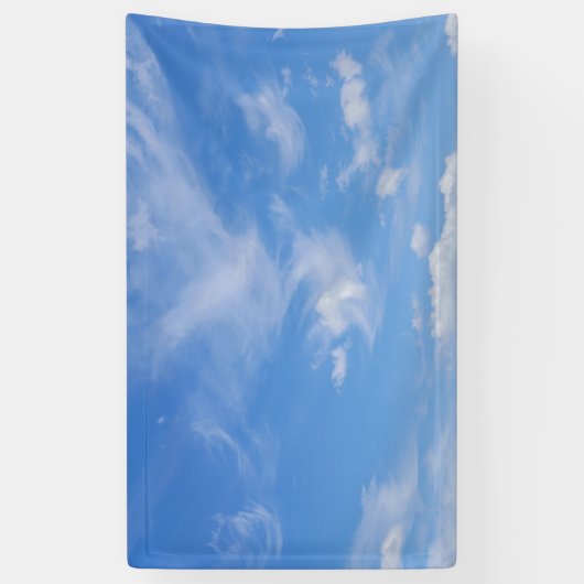 Blauwe hemel met wazige wolken spandoek (Verticaal)
