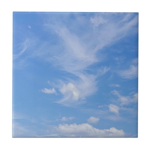 Blauwe hemel met wazige wolken tegeltje (Voorkant)