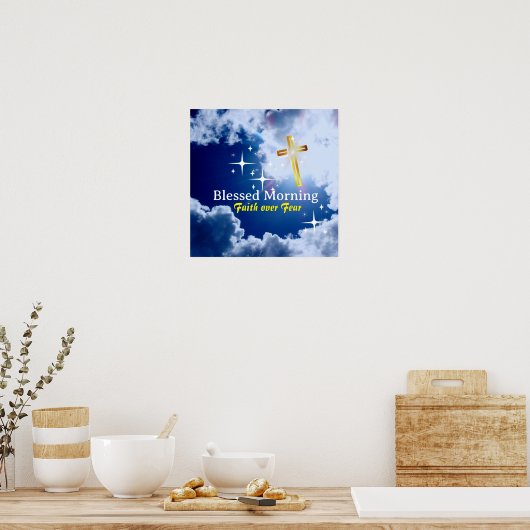 Blauwe hemel met witte wolken en gouden kruis poster (Keuken)