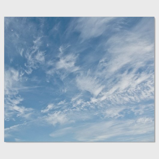 Blauwe hemel verstrooide witte wolken cadeaupapier (Vlak)