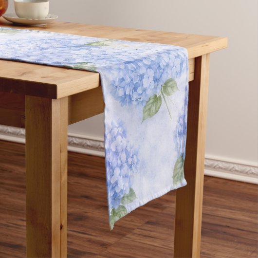 Blauwe Hortensia Aquarel Kust Tafel Runner Korte Tafelloper (Voorbeeld)