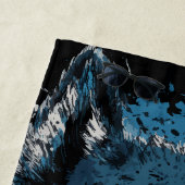 Blauwe Husky-strandtowel – Krachtige honden kunst Strandlaken (In situ)
