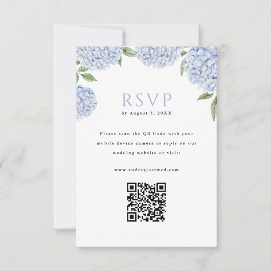 Blauwe Hydrangea Blooms QR Code Beantwoorden Verti RSVP Kaartje (Voorkant)