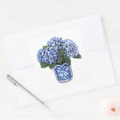 Blauwe hydrangeas in een Floral Ceramic Pot. Vierkante Sticker (Envelop)