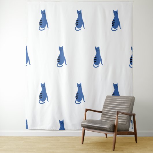 Blauwe kat witte achtergrond wandkleed (In situ)
