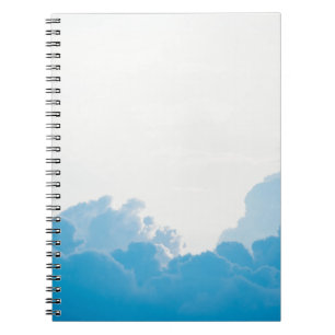 BLAUWE KLEDINGEN ONDER WITTE SKY NOTITIEBOEK