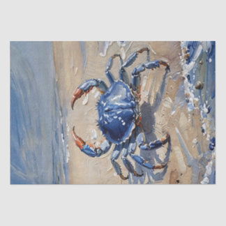 Blauwe krab op het strand tissuepapier