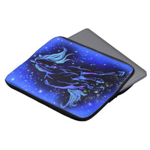Blauwe laptophoes die 's nachts lopen laptop sleeve