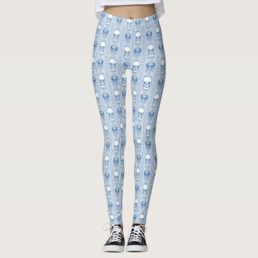 Blauwe Leggings van Baroque Skull Stripe Pattern (Voorkant)