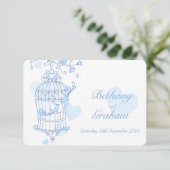 Blauwe liefde vogels open kooi bruiloft uitnodigin kaart (Staand voorkant)