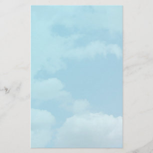 blauwe lucht en witte wolken briefpapier
