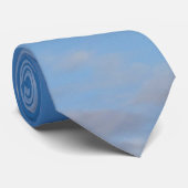 blauwe lucht en witte wolken stropdas (Opgerold)