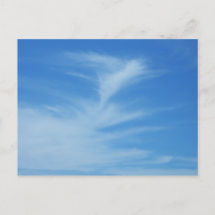 Blauwe lucht met witte wolken Abstracte natuurfoto Briefkaart
