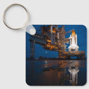 Blauwe lucht voor de lancering van Spaceshuttle At Sleutelhanger