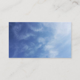 Blauwe luchten nevelige wolken foto visitekaartje