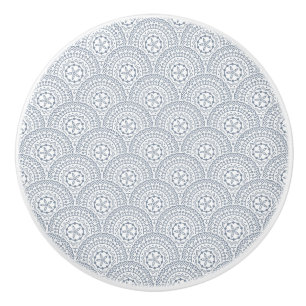 Blauwe mandala golven patroon op witte achtergrond keramische knop