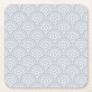 Blauwe mandala golven patroon op witte achtergrond vierkante kartonnen onderzetter