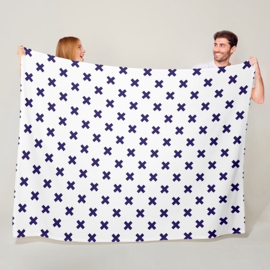 Blauwe marineschijven op witte fleece deken (In situ)
