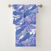 Blauwe monochromatische bultrug bad handdoek (Insitu)