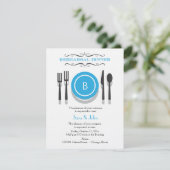 Blauwe monogram repetitie binnenuit uitnodiging (Staand voorkant)