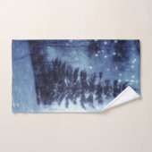 Blauwe Moonlit Magische Bos Winter Scène Bad Handdoek (Handdoek)