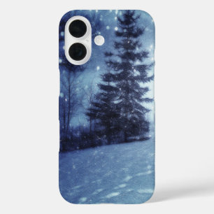 Blauwe Moonlit Magische Bos Winter Scène iPhone 16 Hoesje