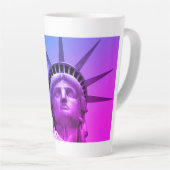 Blauwe Paarse Pop Kunstbeeld van de Vrijheid New Y Latte Mok (Rechterhoek)