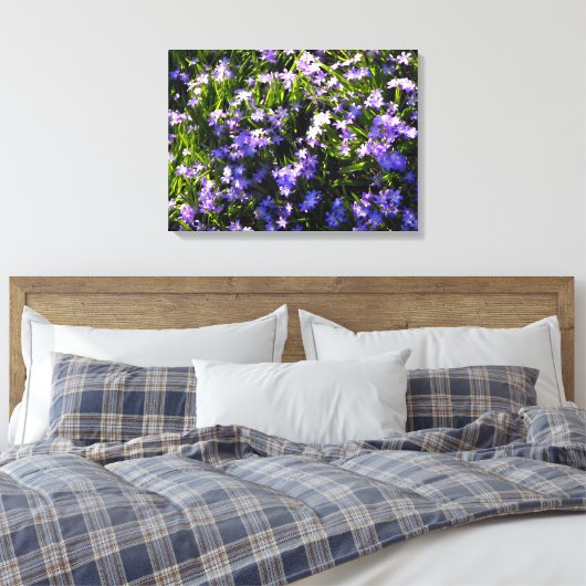 Blauwe pekelbloemen canvas afdruk (Insitu (Slaapkamer))